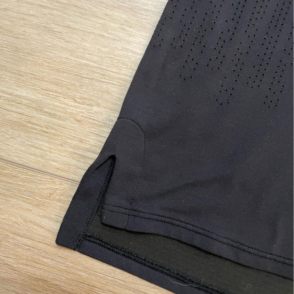 Black Womens Lululemon Mesh sleeveless Top size 4 - Picture 4 of 6
